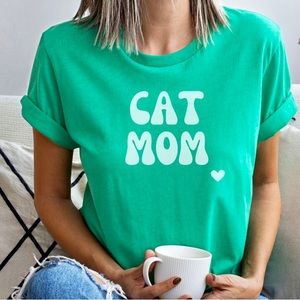 Custom Cat Mom T-shirt, Size XL, Heather Kelly Green